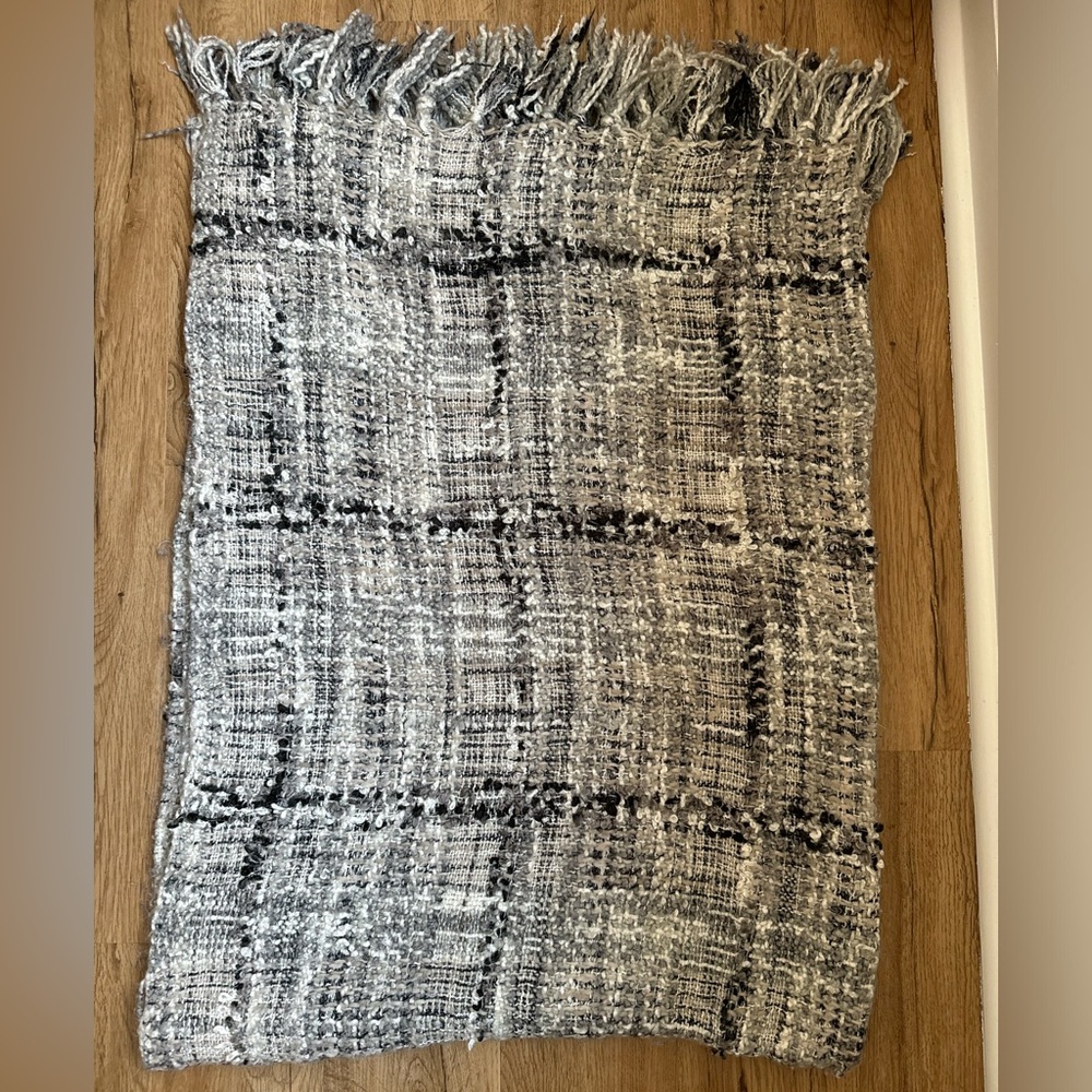 Pottery Barn Basketweave Textured Blanket Throw Tassled 50x60